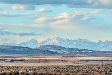 Mountain-View Recreational Land Parcel