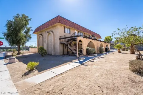 Four-Unit Quadplex with Remodeled Units