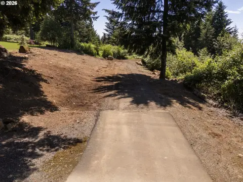 Camas Land with Territorial Views