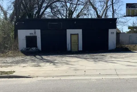 Augusta Commercial Property with Bays