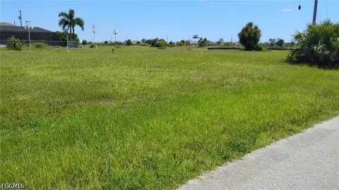 Residential Lot in Cape Coral