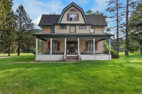 Updated 6-Unit Apartment Property