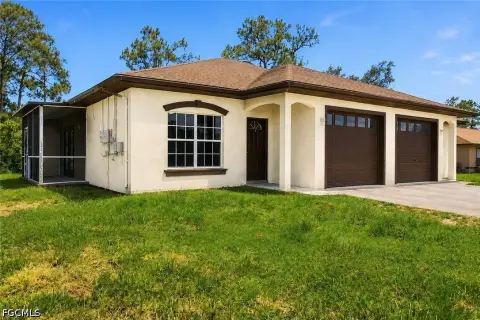 Duplex with Screened Porches