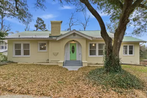 Laurel Duplex with Income Potential