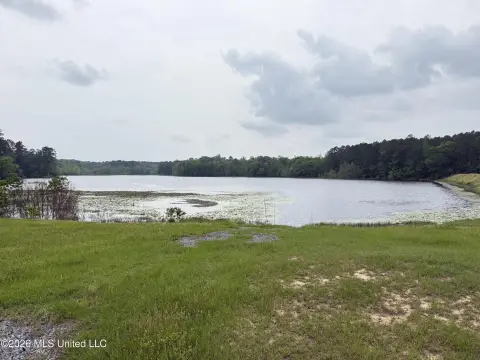 Land with Lake Access