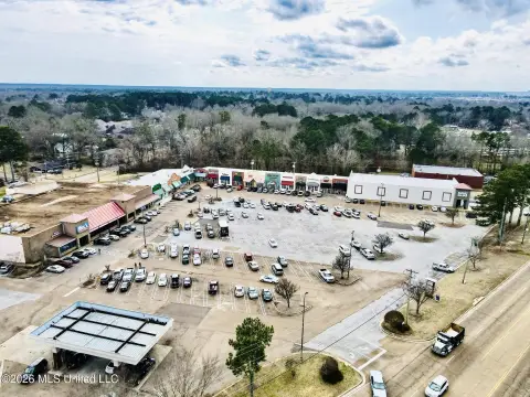 Retail Space in School Street