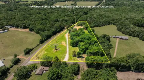 Unrestricted Acreage in Cayuga School