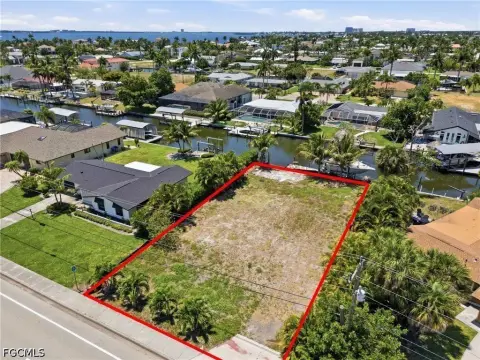 Sailboat Access Waterfront Land