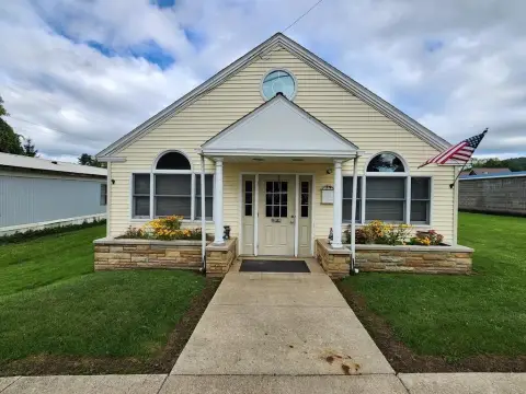 Single-Story Triplex