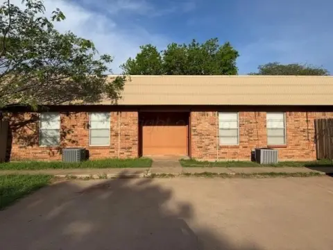 Multifamily Apartment Building