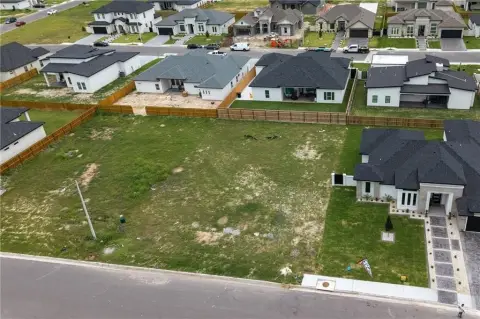 Residential Land in Falcons Cove