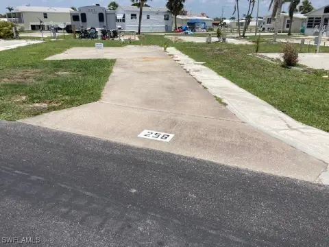 Fort Myers Land in RV Condo