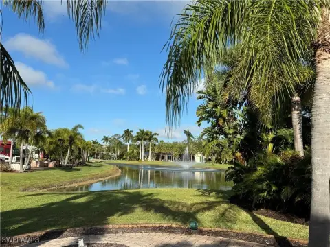 Winter Escape on Lakefront Property