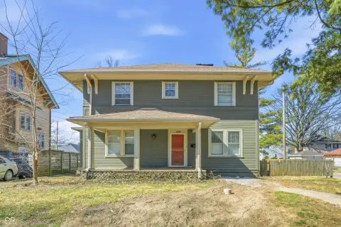 Spacious Duplex in Watson Park