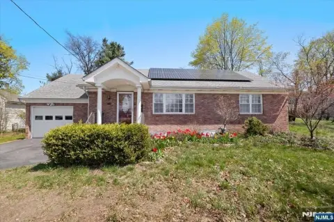 Charming Ranch in Paramus, NJ