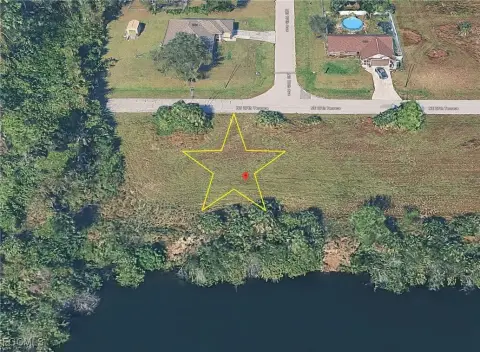 Waterfront Lot in Cape Coral