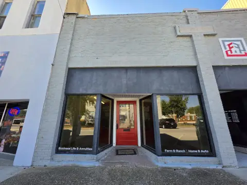 Multi-Tenant Storefront Property