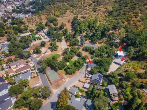 Tujunga Estate with Three Homes