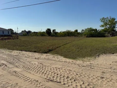 Cape Coral Freshwater Lot