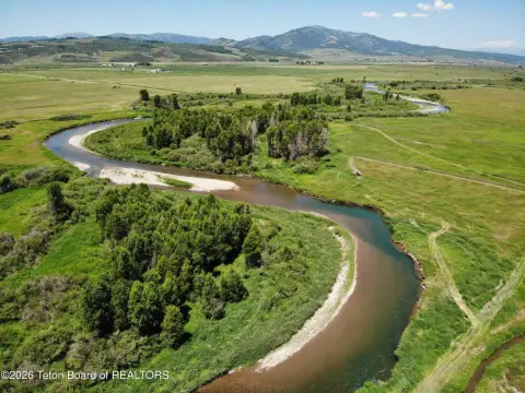 Waterfront Homesite with Boat Ramp