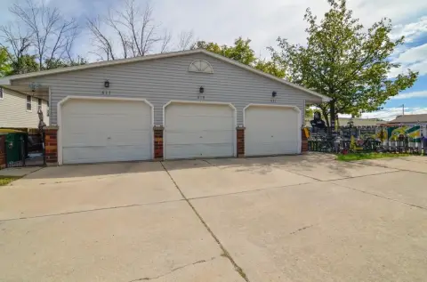 3-Unit Bi-Level Triplex