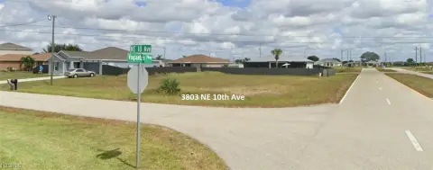 Cape Coral Corner Lot