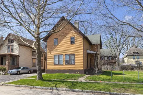 Spacious Duplex in Rochester, NY