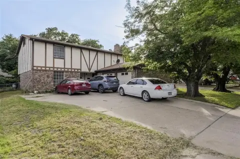 Burleson Duplex Near Schools