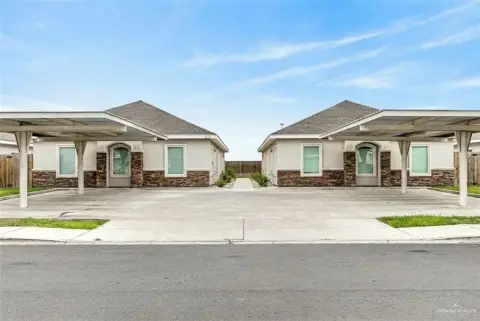 Edinburg Fourplex in Prime Location