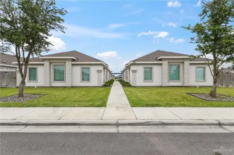 Gated 4-Unit Quadplex