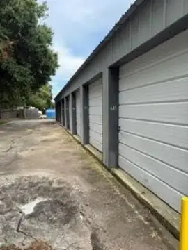 Self-Storage Facility With Multiple Sizes