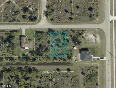 Canal-Front Lot in Lehigh Acres
