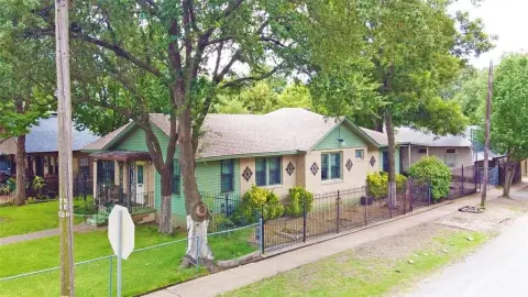 East Dallas Corner Lot Opportunity