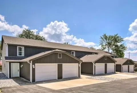 8-Unit Apartment Building