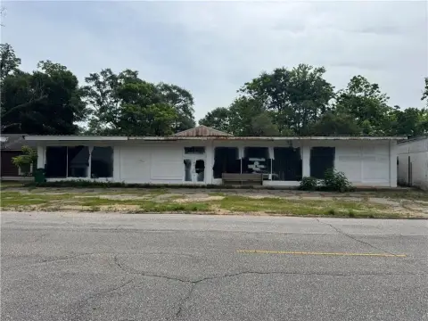 Citronelle Commercial Building For Sale