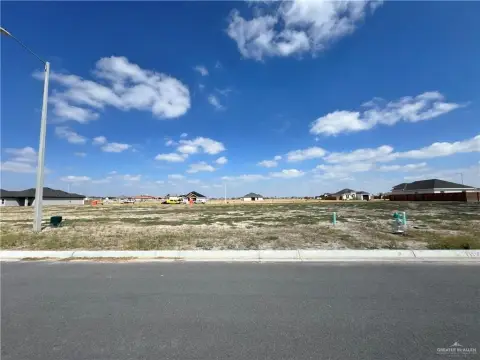 Residential Land in North McAllen