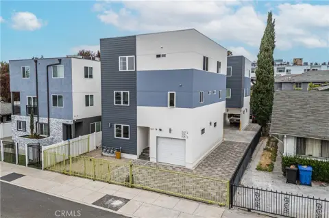 Quadplex with Spacious Floorplans