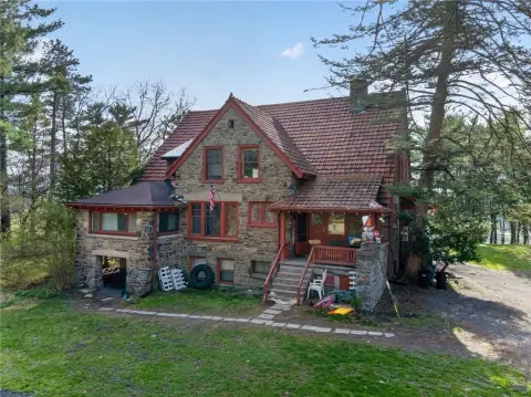 Ithaca Stone Residence Near Cornell