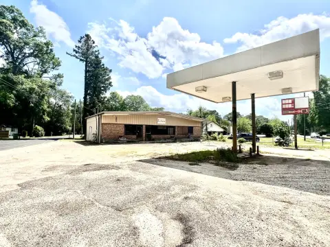 Commercial Land With Existing Building
