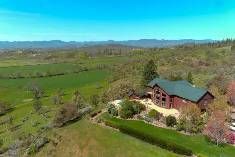 Southern Oregon Cattle Ranch Estate