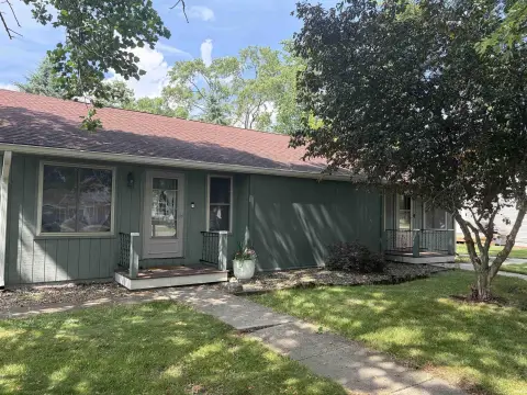 Well-Cared-For Duplex With Decks