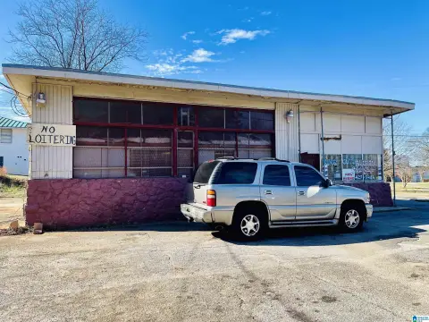 Retail Property Near Lawson College