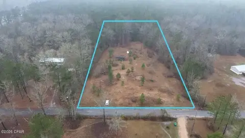 Spacious Land in Chipley, Florida