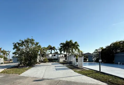 Chokoloskee RV Lot with Dock