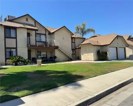Two-Story Quadplex