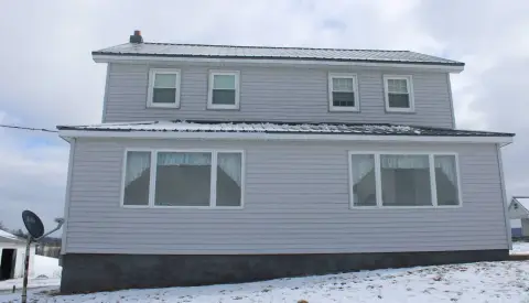 Dornsife Farmhouse on 4 Acres