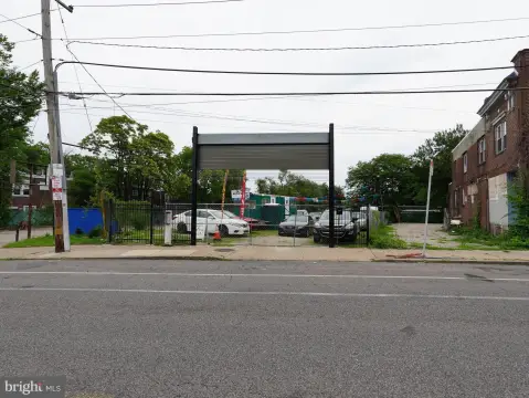 Fully Leased Auto Sales Lot