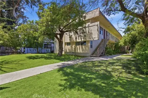 8-Unit Multifamily Apartment Building