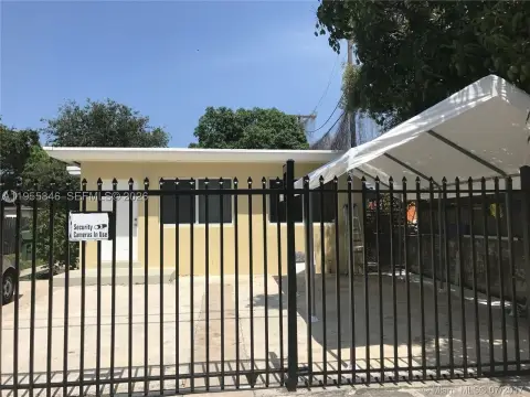 Well-Maintained Duplex with Separate Utilities