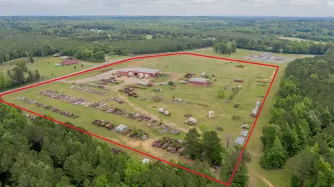 Fenced Flex Property With Two Buildings